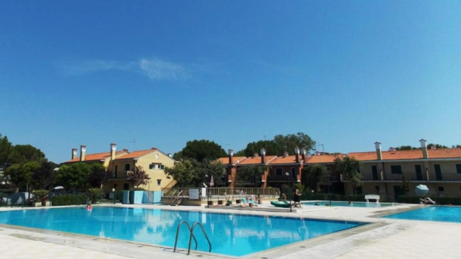 Two-Story House Near The Beach In Bibione Italy
